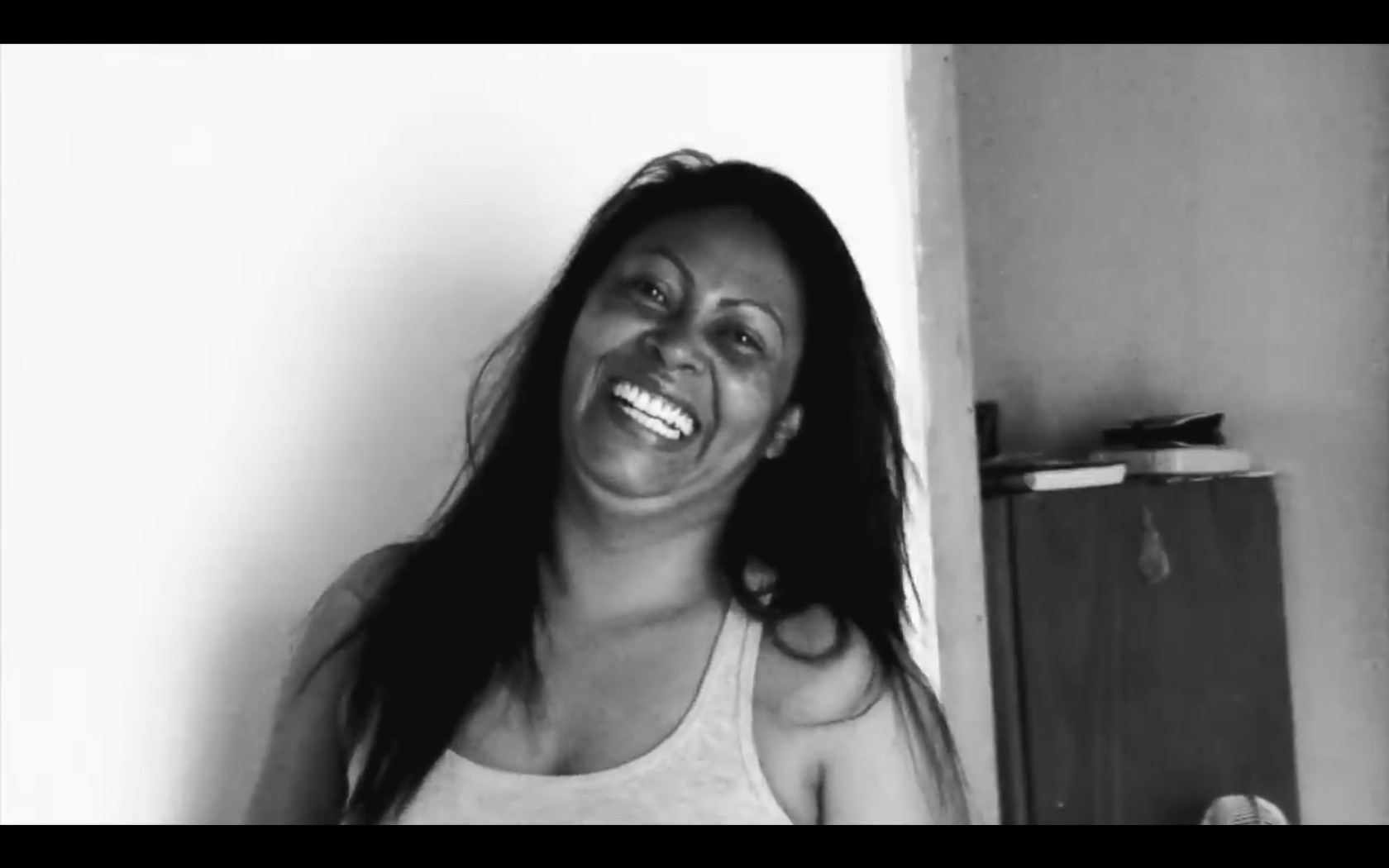 Este vídeo propõe uma reflexão sobre a mulher